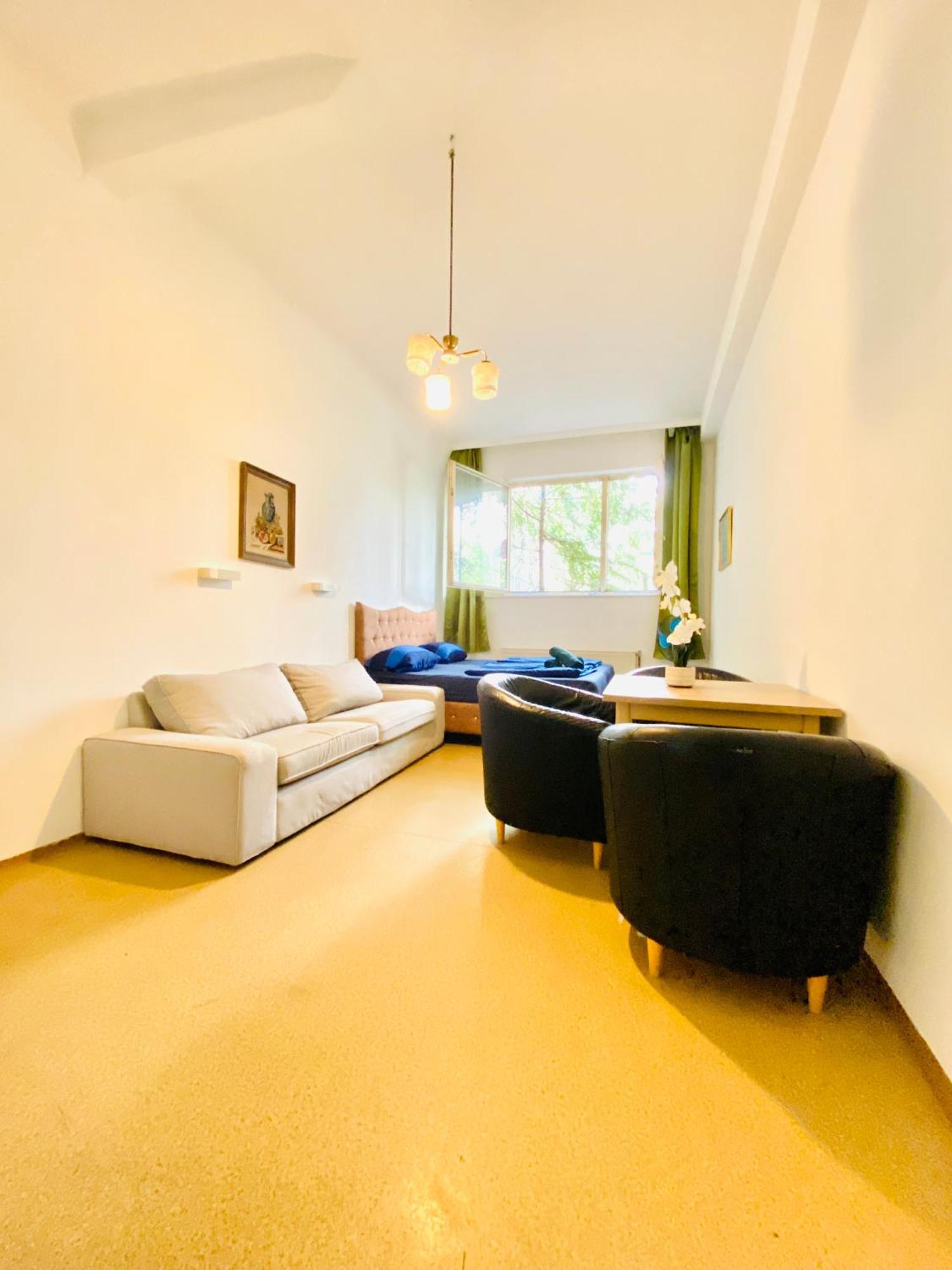 Affordable Central Rooms, 10-Min To Lugner City ウィーン エクステリア 写真